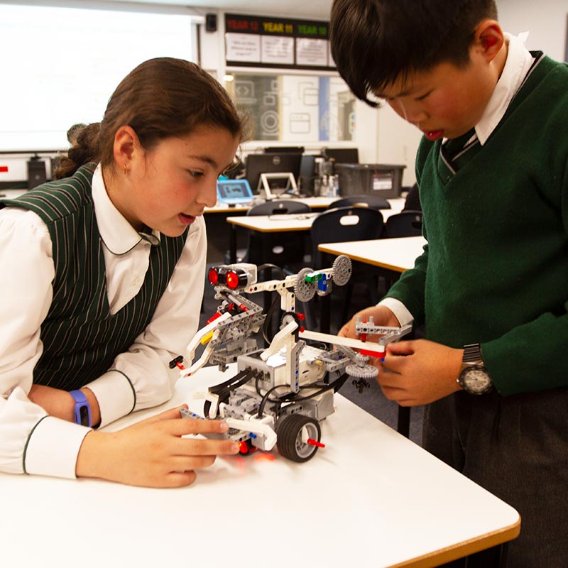 Robotics Education for Asutralian School